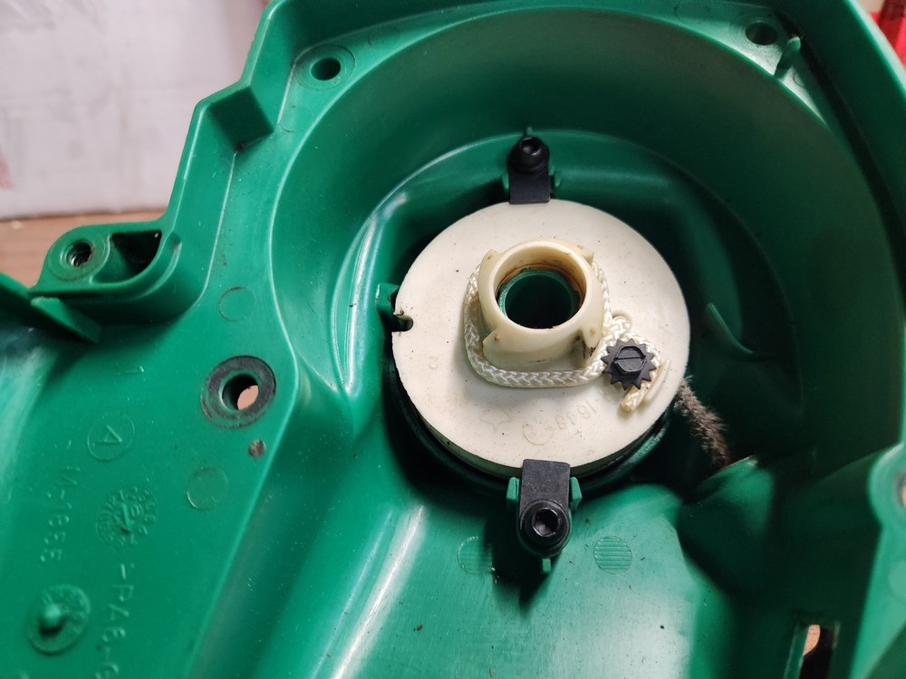 Weedeater Featherlite FL25LE 711765 String Trimmer Starter/Fan Housing
