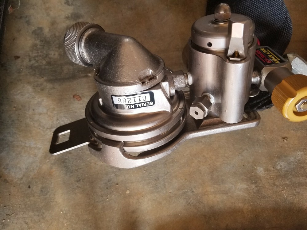 GLOBE GUARDIAN * Firefighter Oxygen Regulator & O2 Tank Pack Harness * w/ Case