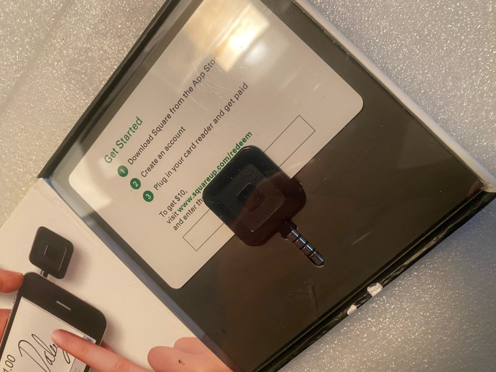 Square Credit Card Reader Contactless Black Chip for iPhone iPad and Android