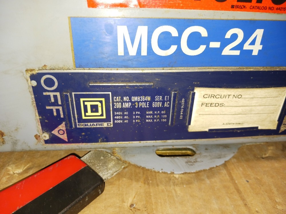 SQUARE D QMB QMB364W 200 AMP FUSIBLE PANEL PANELBOARD SWITCH 3 POLE 600 VAC