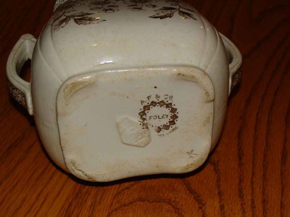 VINTAGE FOLEY VASE