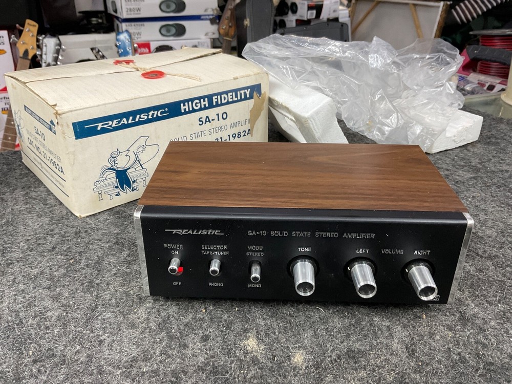Realistic SA-10 Solid State Stereo Amplifier 31-1982B 120V AC