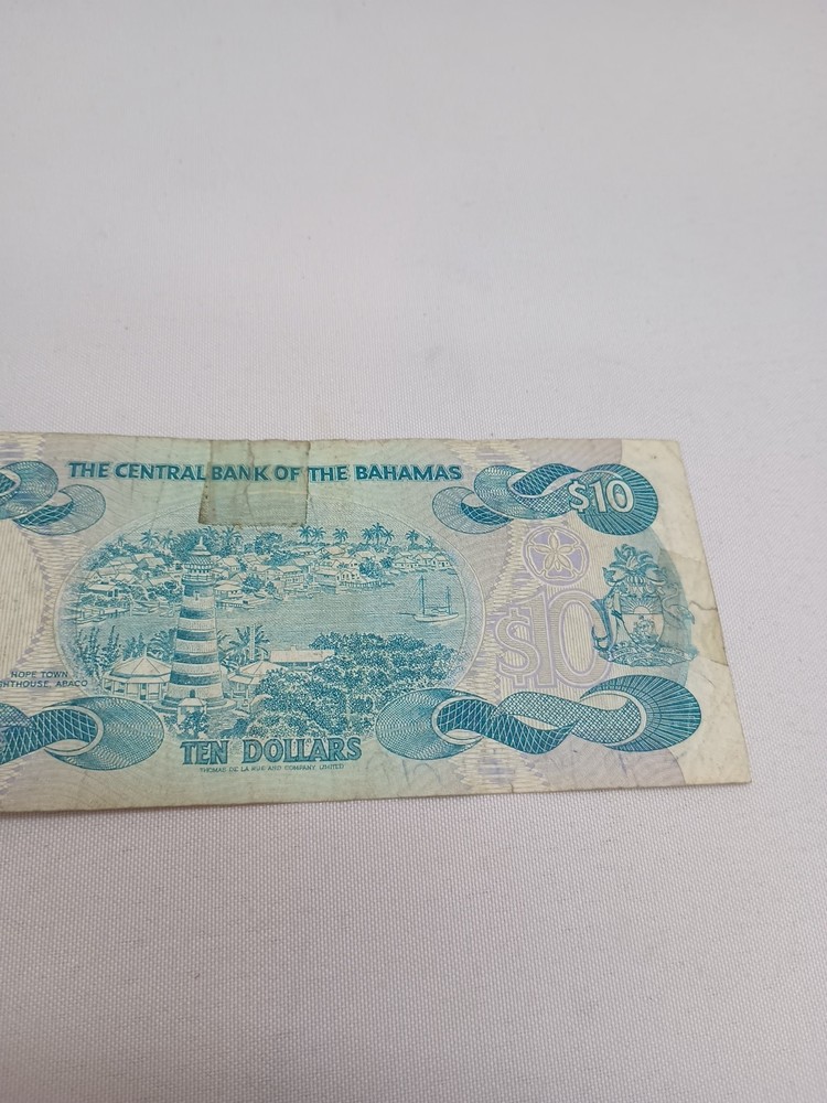 Bahamas 10 Dollars 1984(Been Taped)