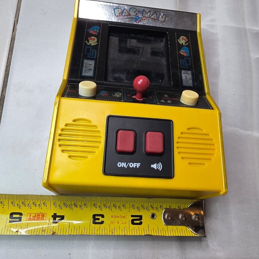 Pac-Man Mini Arcade Game Basic Fun 2020 Retro Handheld Console Yellow 09530 A6