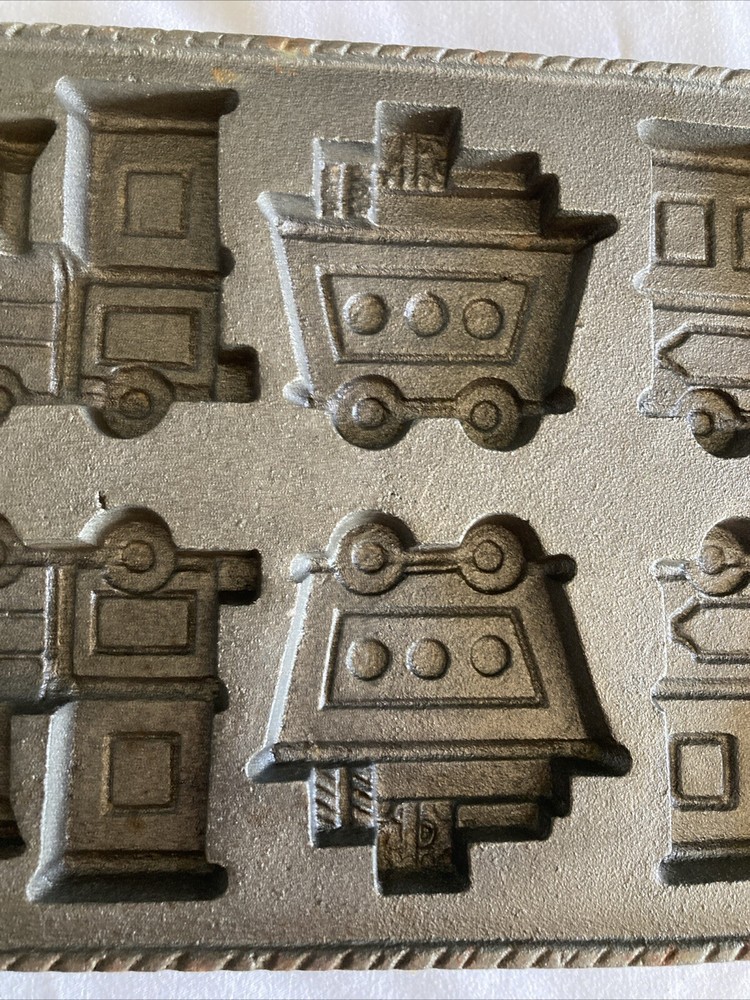 Vintage Cast Iron Heavy Train Set Candy Chocolate Cookie 3D Mold