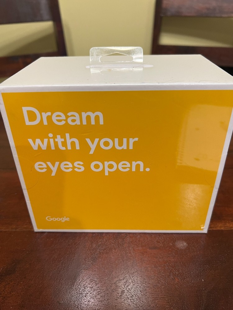 Google Daydream View VR Headset & Controller Charcoal New Sealed in box