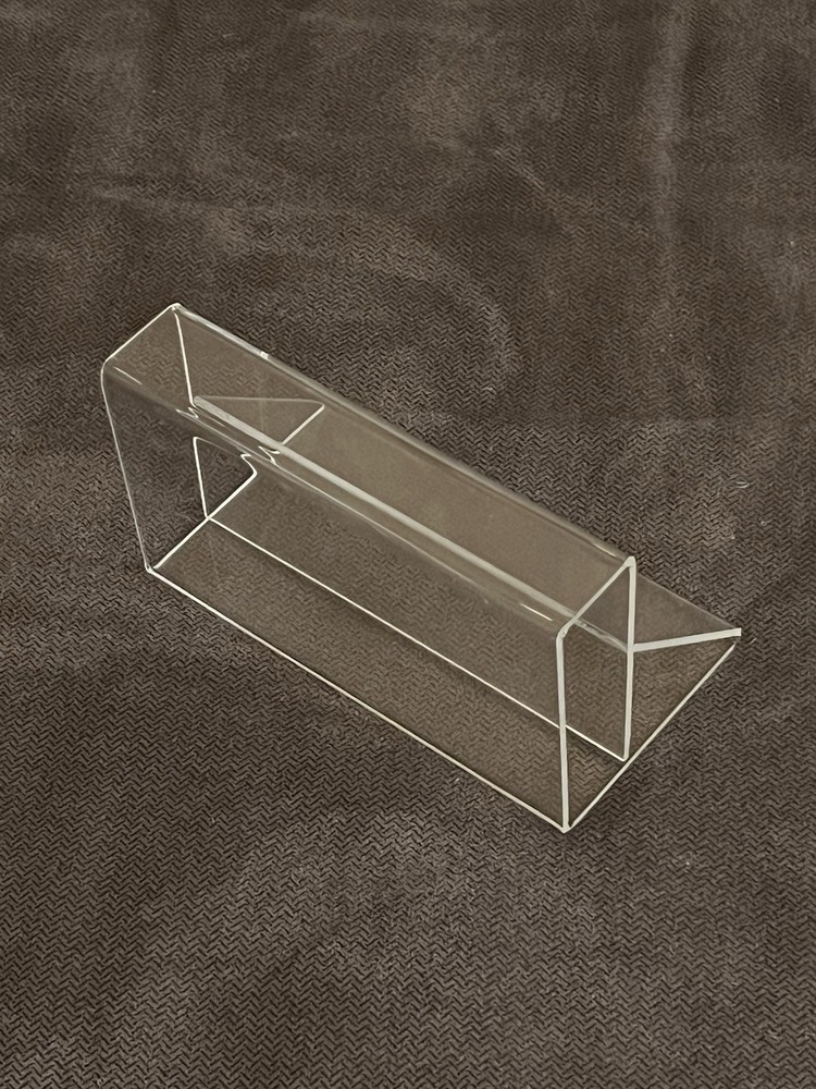 Nintendo Game Boy Advance Plexiglass Display Stand Case