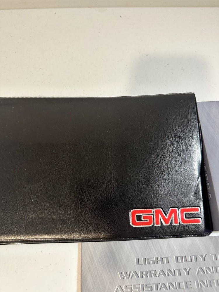 2000 GMC Sierra Owner's Manual Set