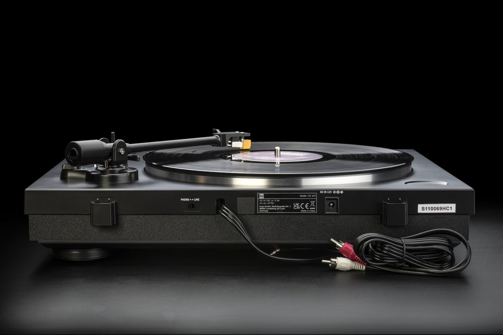 Dual CS 329 Fully Automatic Plug & Play Belt-Drive Turntable