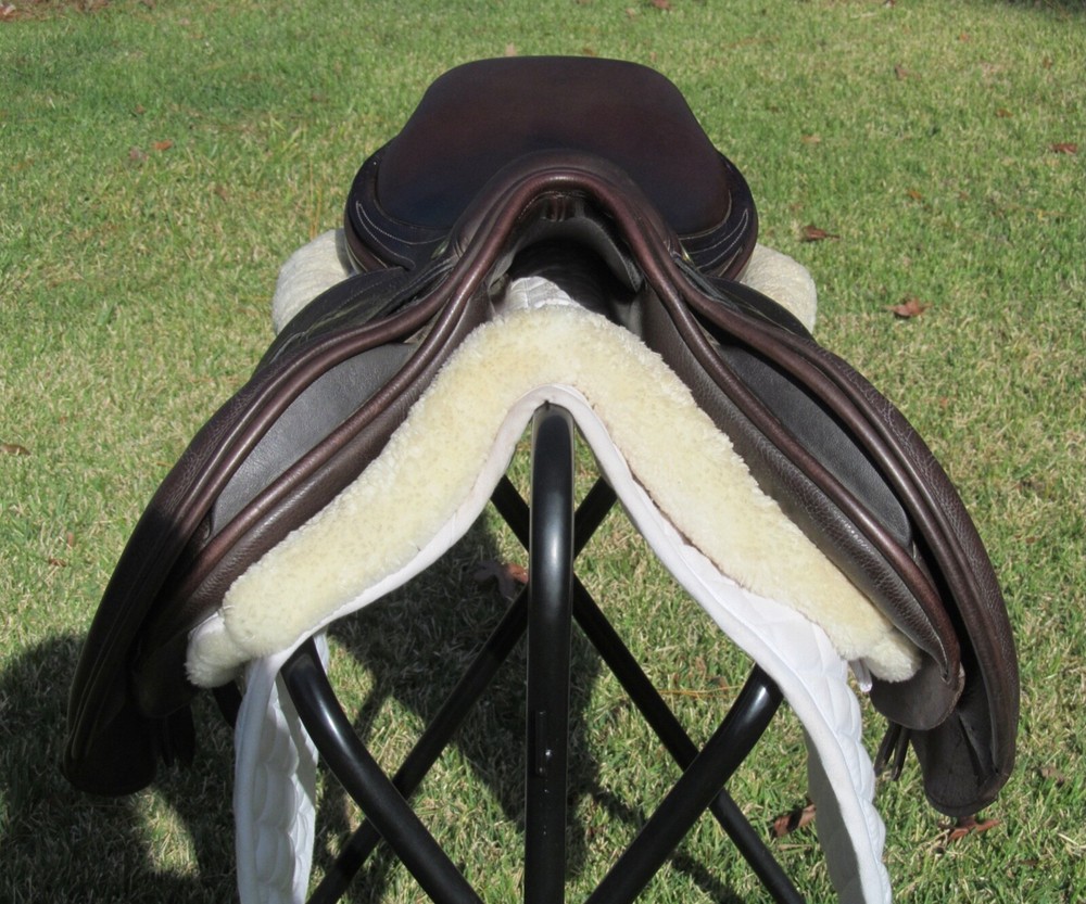 17" COUNTY STABILIZER XTR close contact jumping saddle- XN tree-WOOL FLOCKED