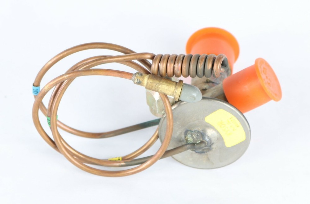 New 404073 Borg Warner Kysor Valve Assembly