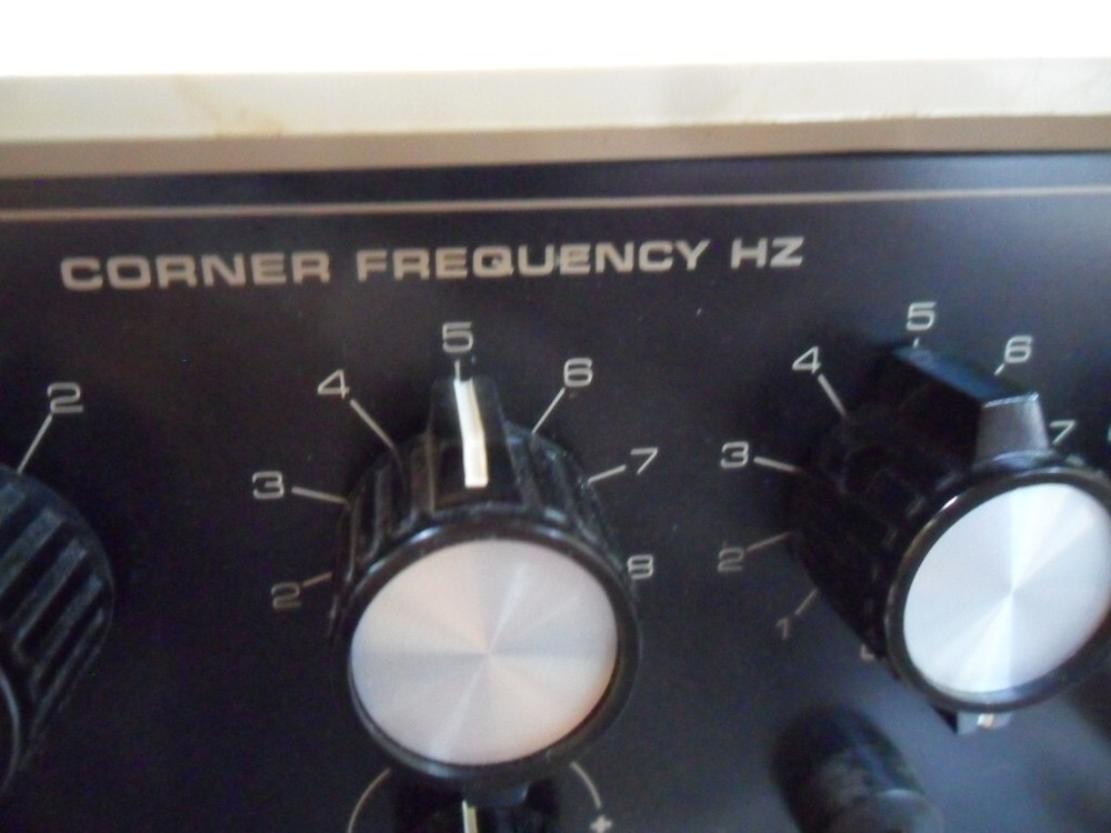 Clean Frequency Devices 901F Filter Amplifier Instrument Powers Up Sold UNTESTED