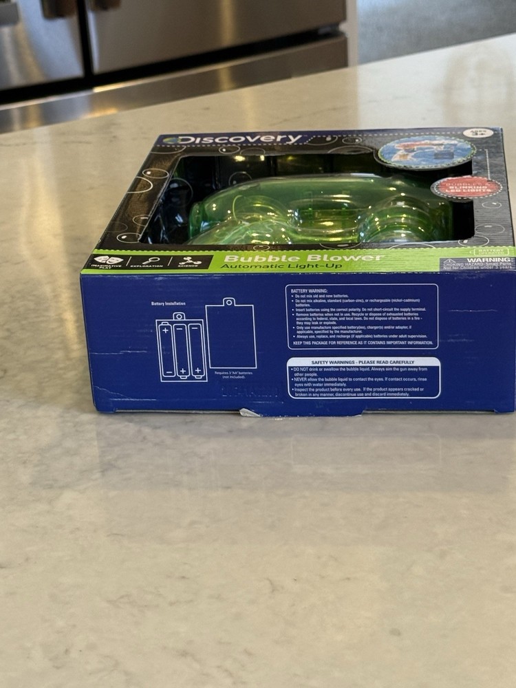 Discovery Kids Automatic Light Up Bubble Blower, Green, NEW