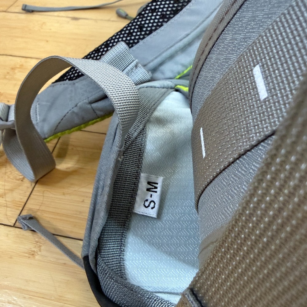 The North Face Banchee 35 Hiking Backpack – Green/Gray