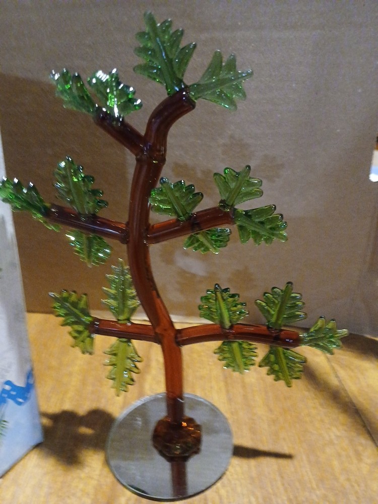 New Peanuts Snoopy 8” Glass Tabletop Christmas Tree Includes 3 Pieces