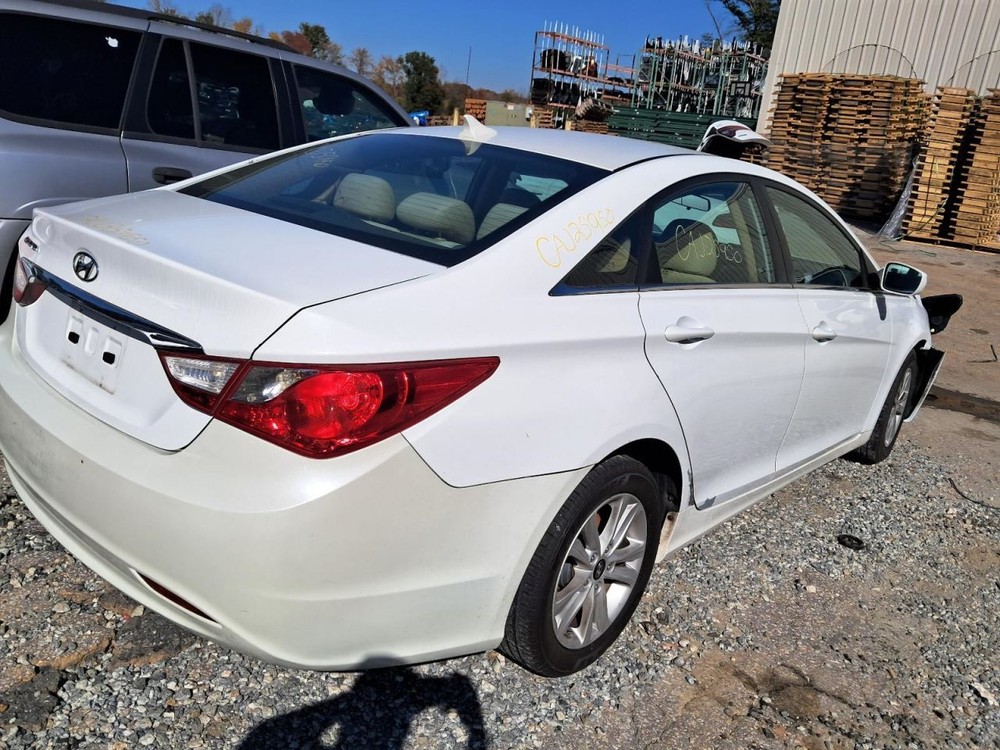 Engine ECM Electronic Control Module Left Hand Under Hood Fits 11 SONATA 4856342