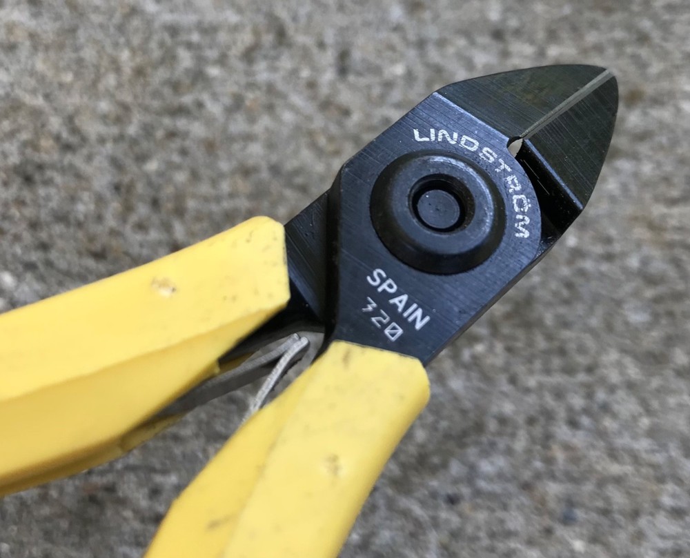 8160 Lindstrom diagonal side wire cutter, cuts
