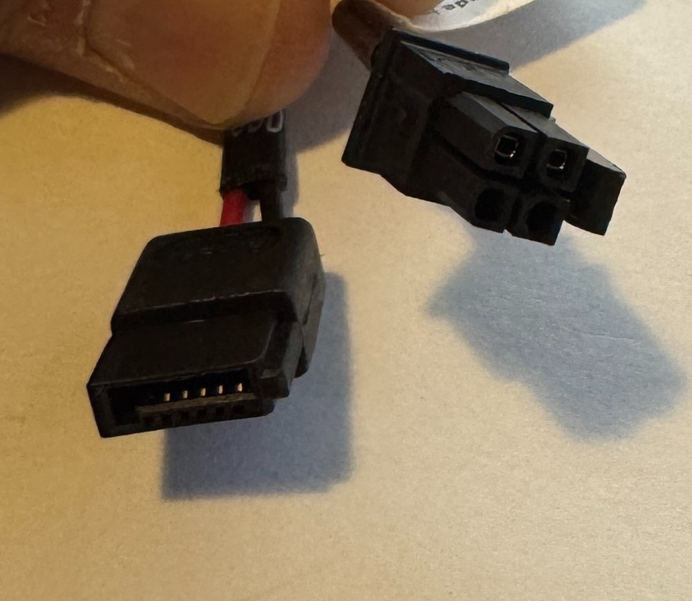 DELL XYM0R PowerEdge R320 / R420 Server Optical Power Cable