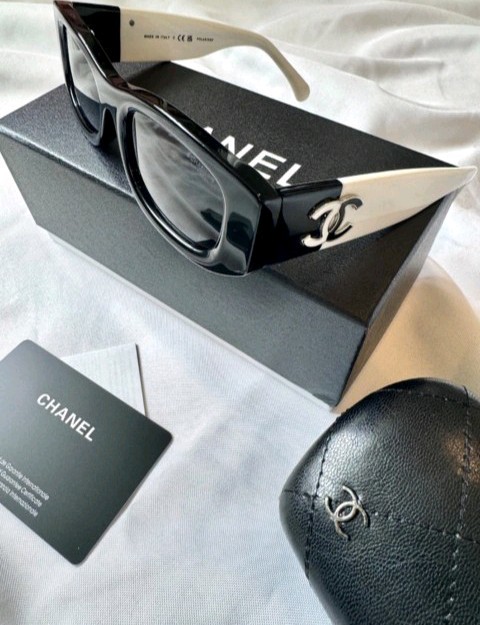 Authentic CHANEL 5525 POLARIZED BLACK & WHITE RECTANGLE SUNGLASSES