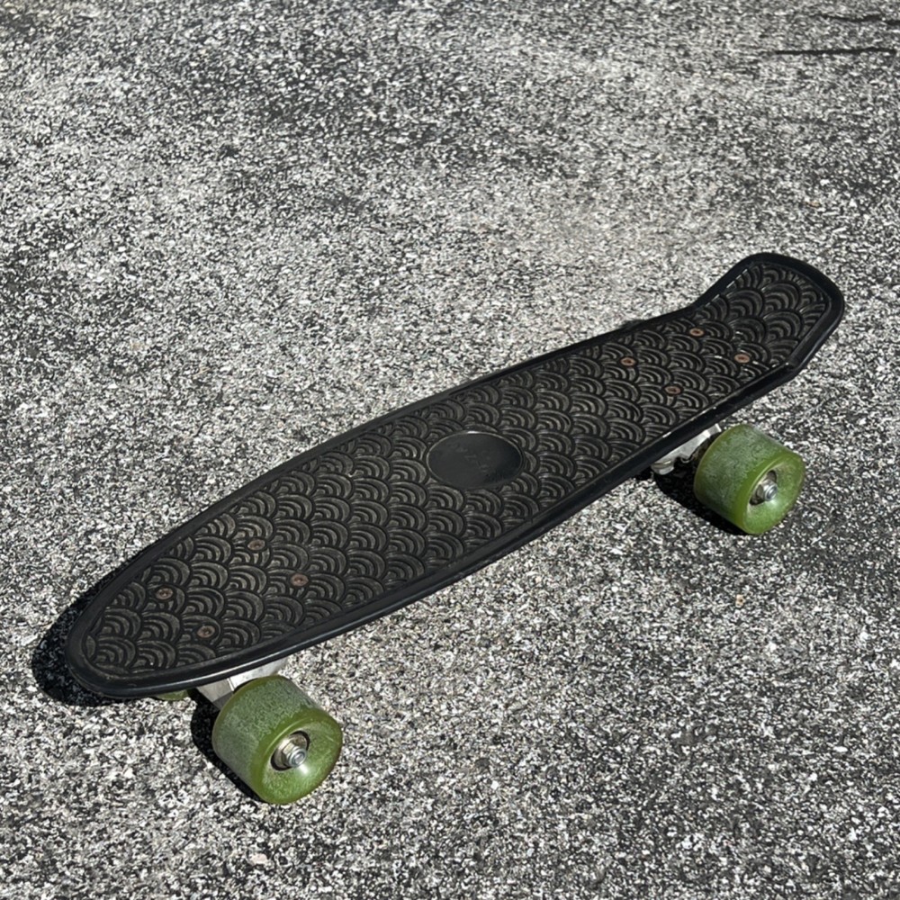 OBEY Complete Skateboard Black Deck Green Wheels Plastic Material