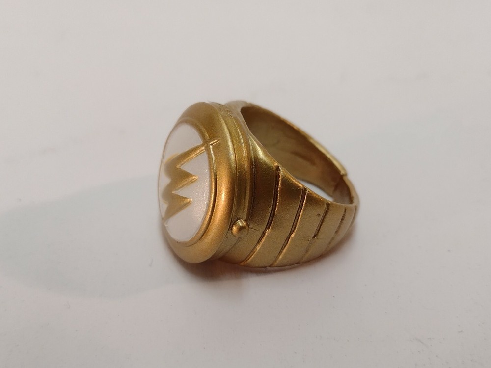 Flash Plastic Ring - Great For Halloween Or Cosplay Costume