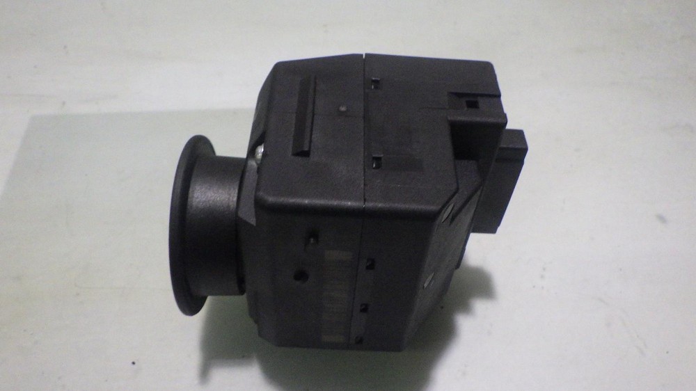 05 MERCEDES E55 Ignition W/Key