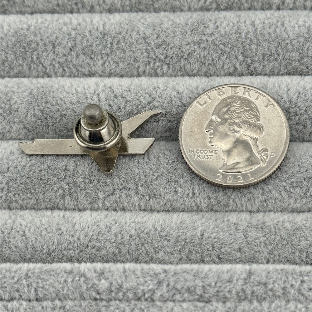 Ford Thunderbird V8 Silver Tone Pin Pinback #59771
