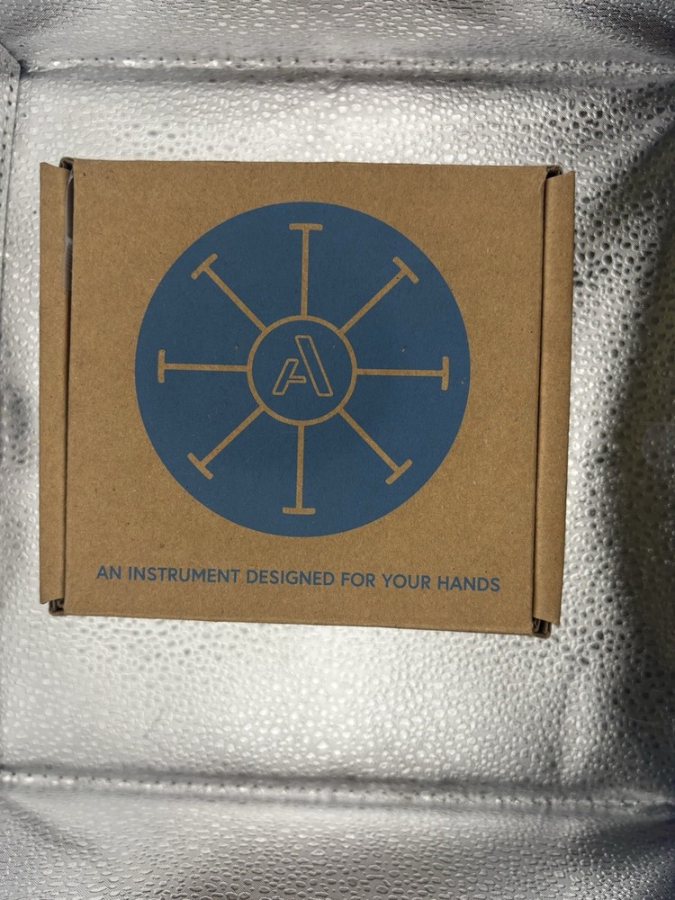 Artiphon Orba Blue MIDI Pad Controller 8-Key Digital USB Out