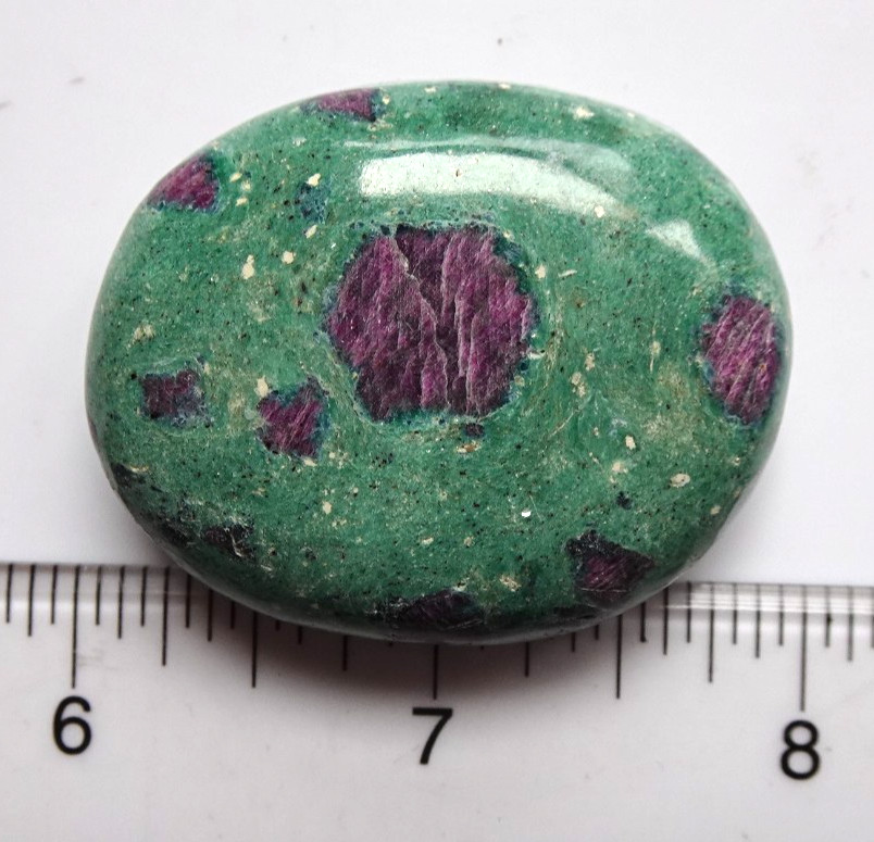 Ruby Fuchsite Palmstone - India sc1003