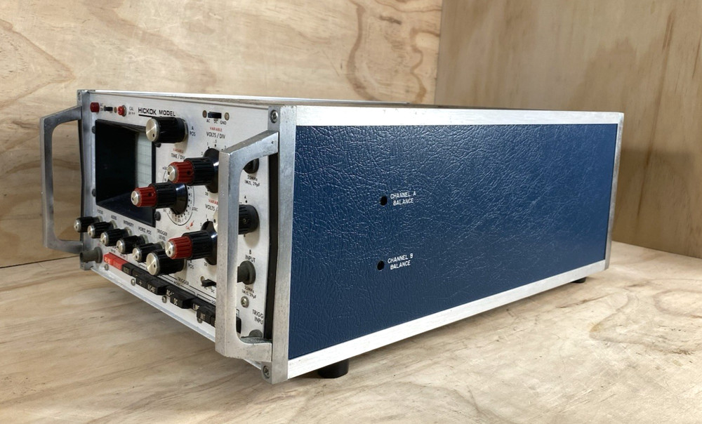 Hickok 5002A Oscilloscope (powers-on) AS IS