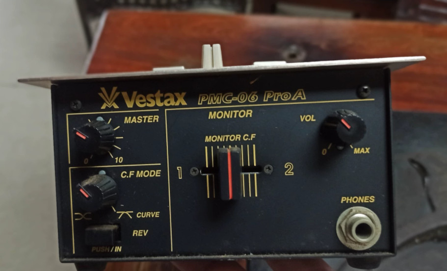 1pcs Vestax PMC-06 Pro A mixing console