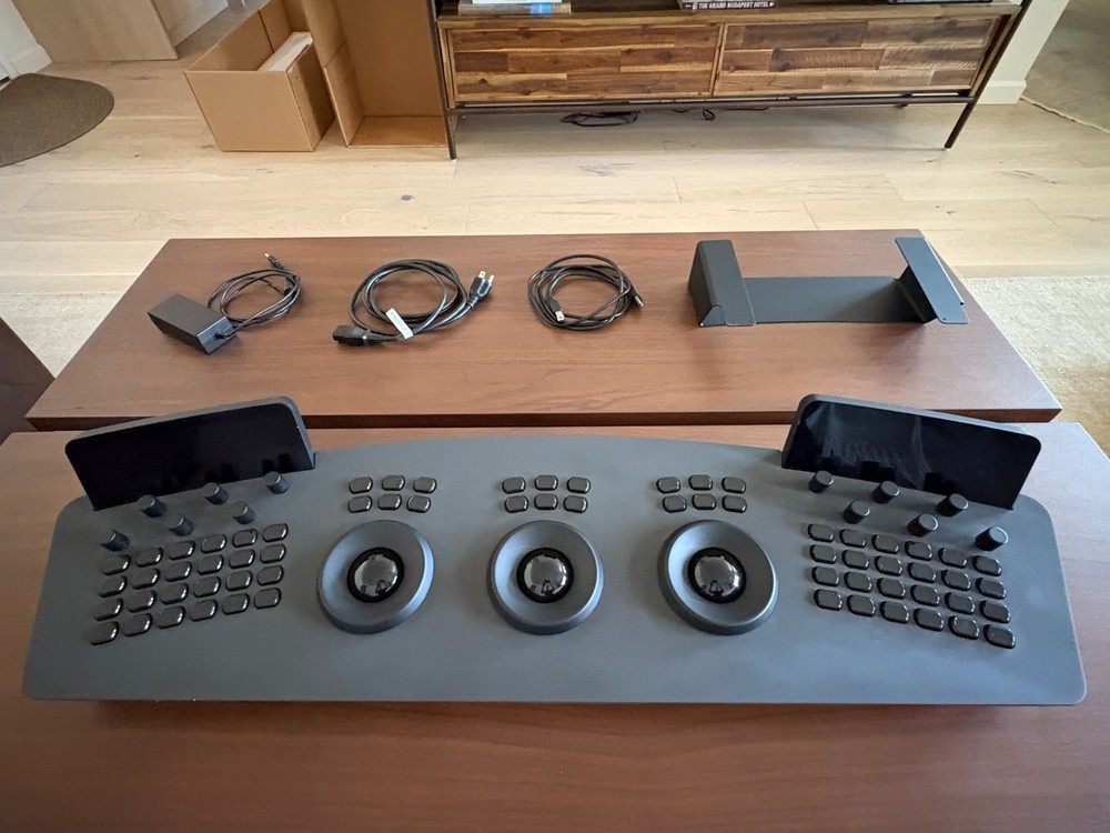 FilmLight Slate Control Surface [Portable Color Grading Panel] [Dual Display]