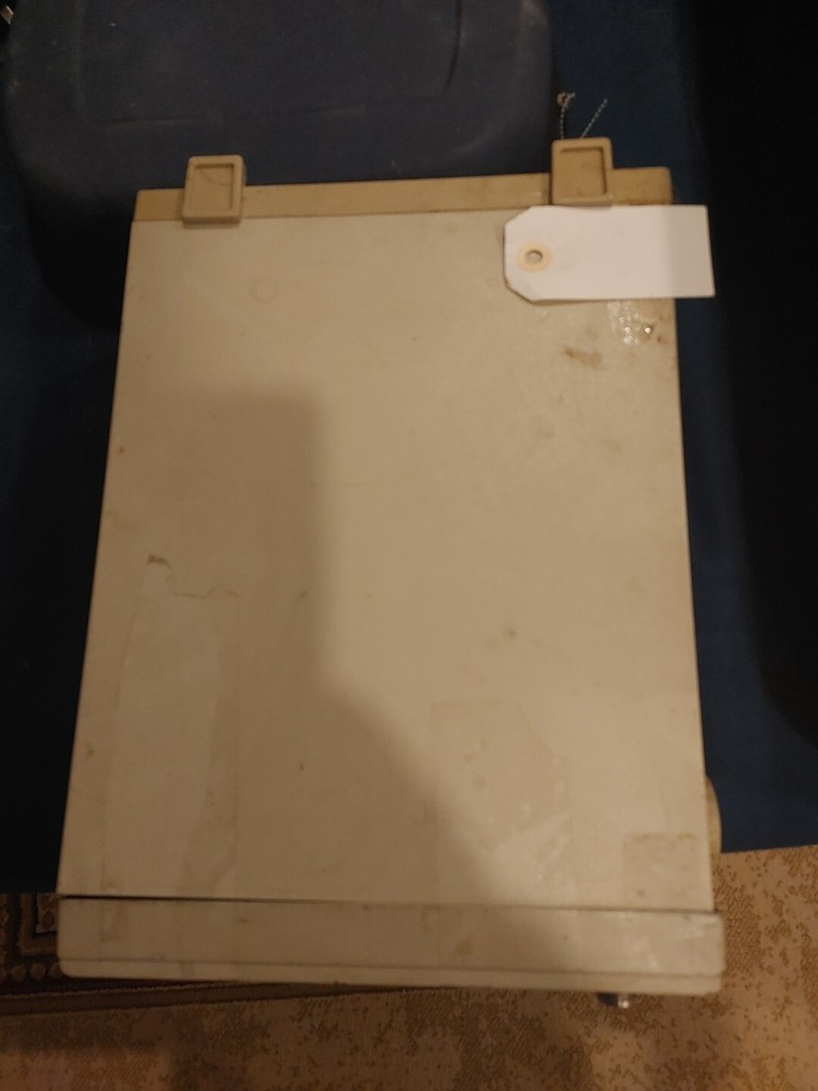 Escort EFC-3305. 3 GHz Microwave Frequency Counter