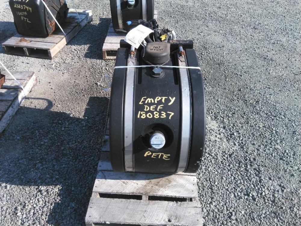 Replaces 2014 PETERBILT 384 DEF TANK ,  MD
