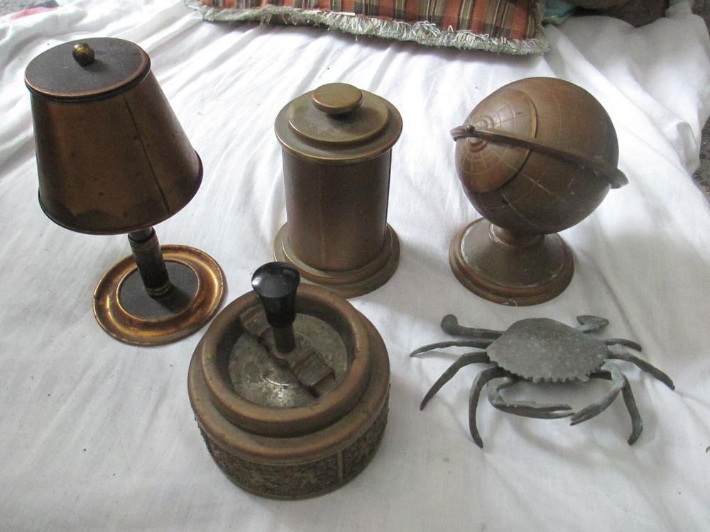 Table Cigarette Holders 3+ 2 Ashtrays Vintage