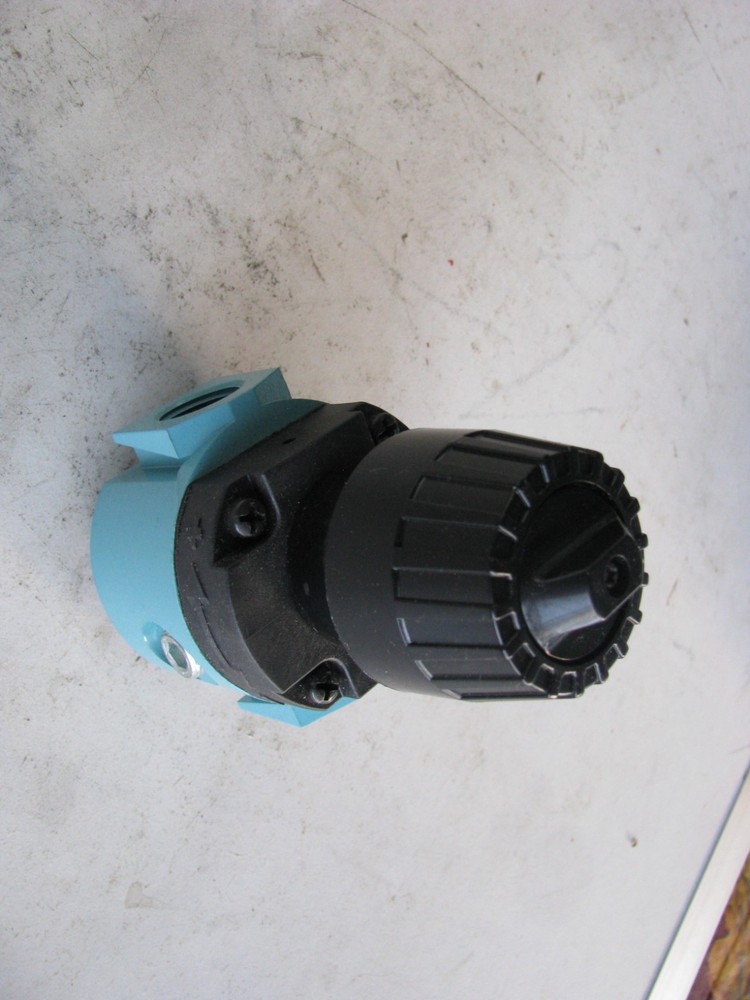 Wilkerson air regulator #R16-04-000