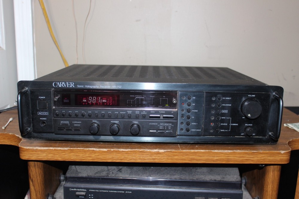 The Carver Receiver HR-752 Nice