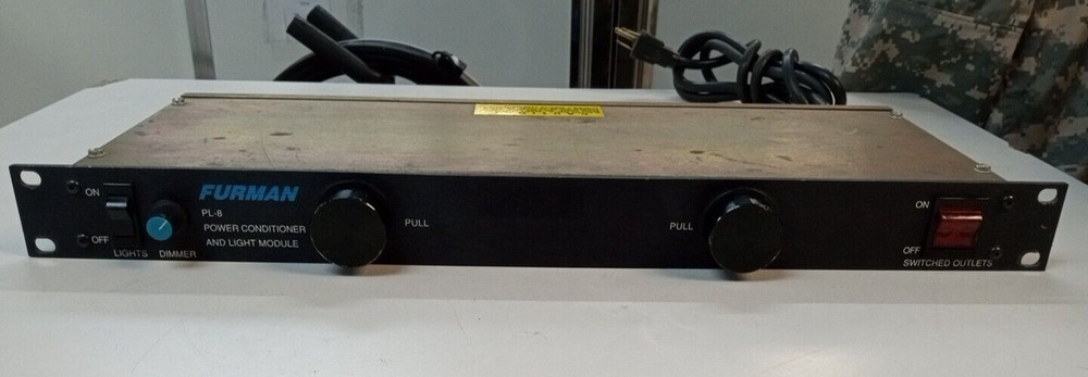 Furman PL-8 SMP Linear Filtering Power Conditioner and Light Modules