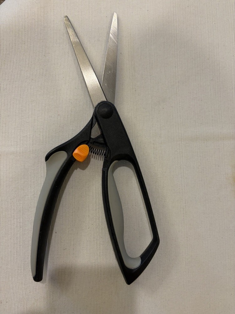 Fiskars 2911 Scissor - Black/Gray/Silver