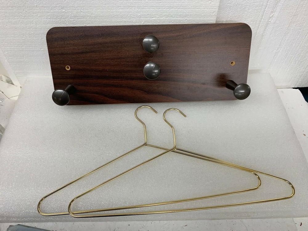 QUARTET 20511 GARMENT OFFICE CLOTHES HANGER SYSTEM