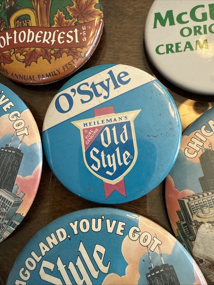 heilemans old style beer Button Lot