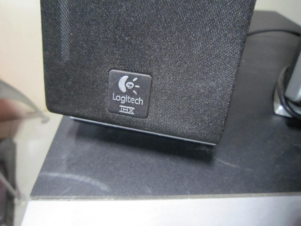 Logitech Z-2300 2.1 THX PC Speaker System Missing Wired Control Pod Remote