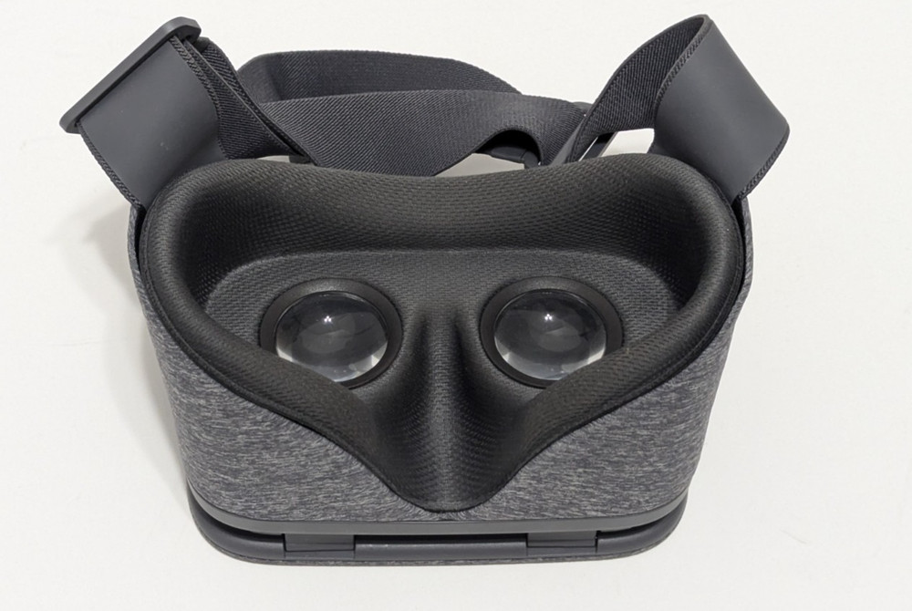 Google Daydream View VR Headset for Smartphone - Slate