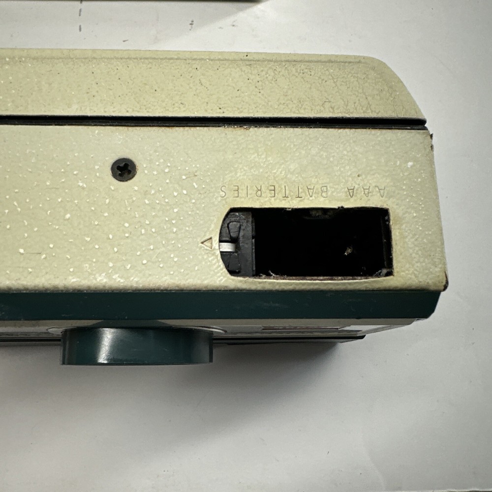 Vintage Hawkeye Instamatic R4 Camera with Box