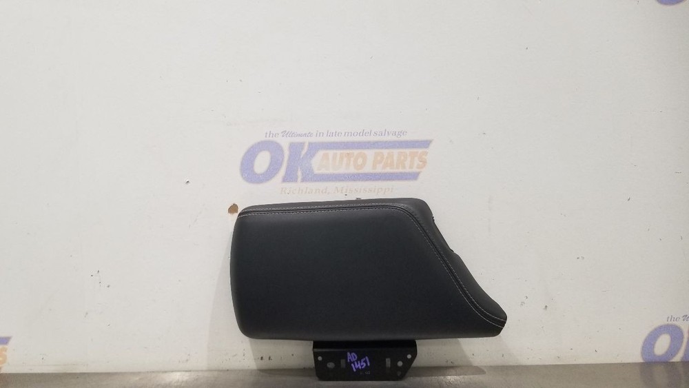 16 DODGE CHALLENGER SRT FRONT FLOOR CENTER CONSOLE LID BLACK LEATHER