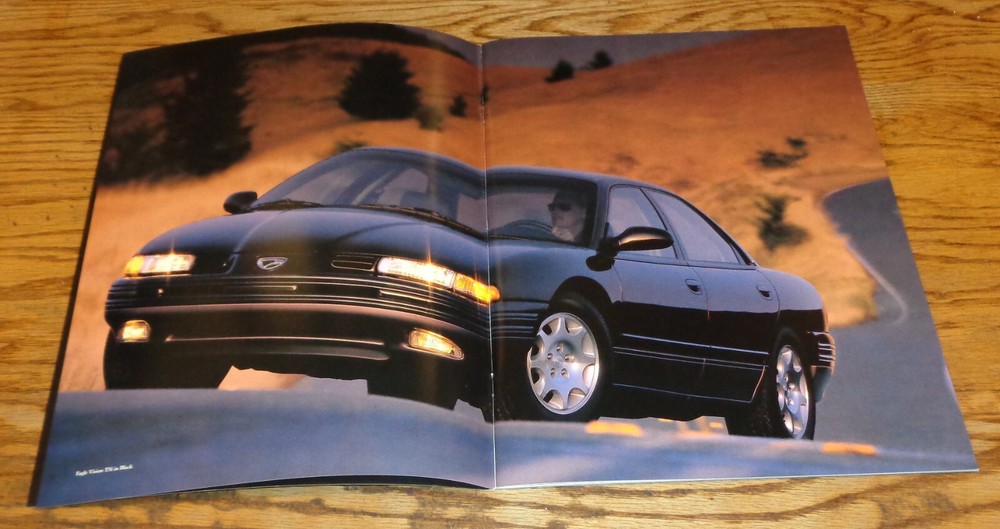 Original 1993 Eagle Vision Deluxe Sales Brochure 93 ESi TSi