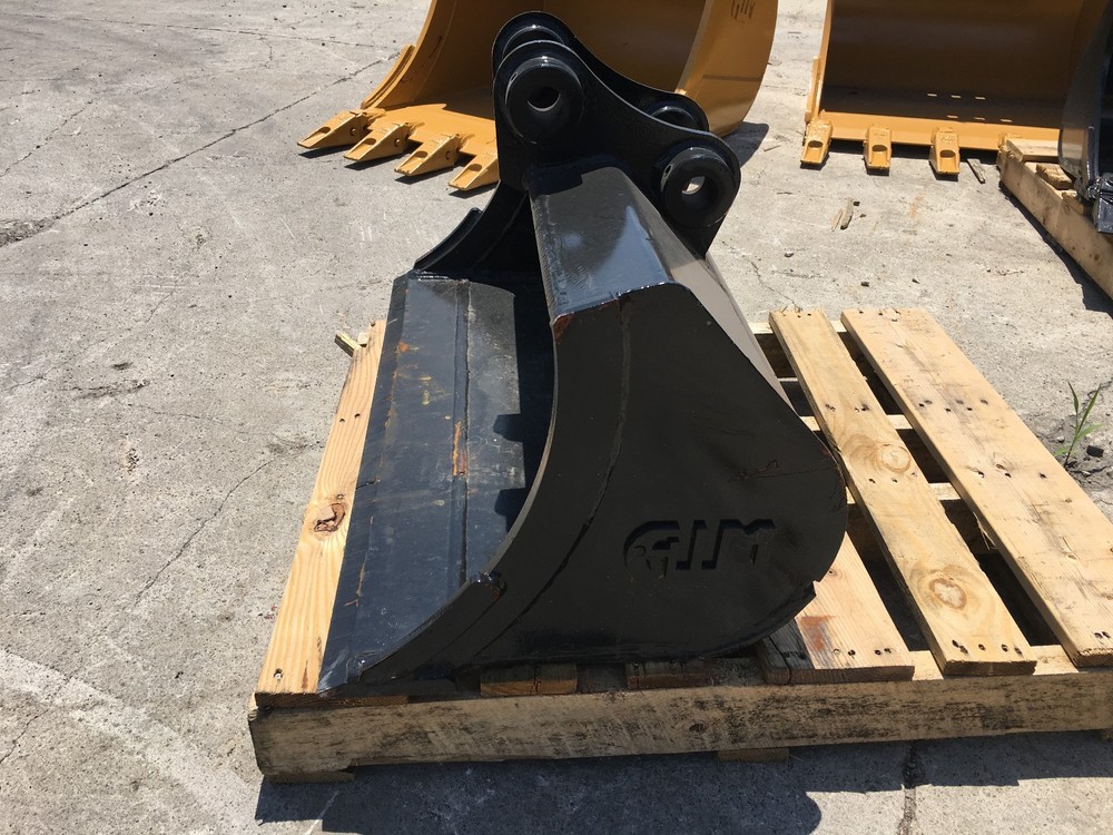 New 36" Grading Bucket for a Takeuchi TB025