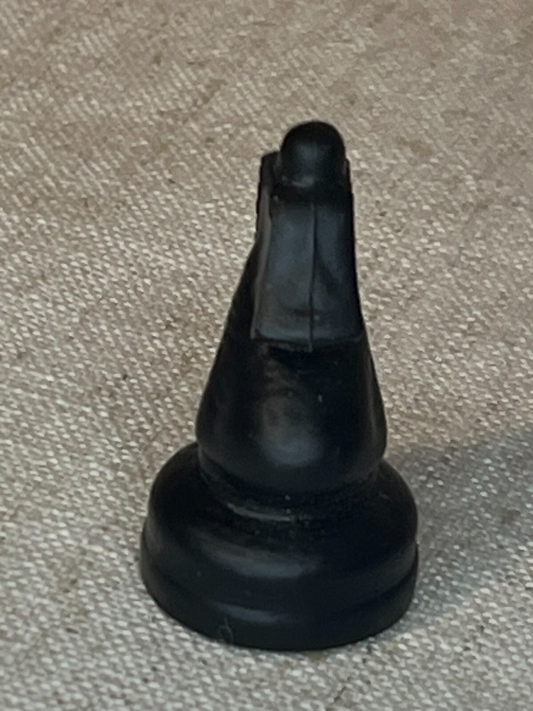 Vintage GLASS CHESS SET Replacement Game Piece~BLACK KNIGHT