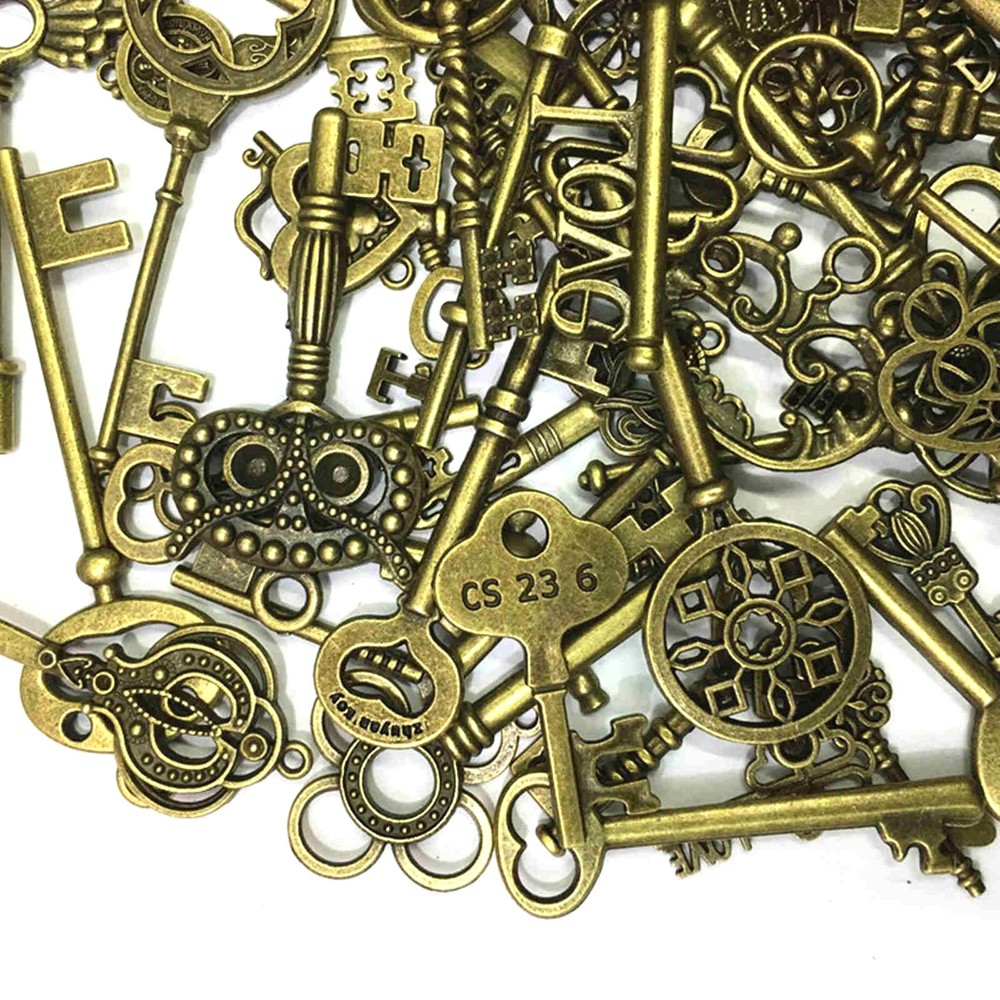 69pcs Mixed Skeleton Keys Large Small Exquisite Shape Crown Shape Christmas gift