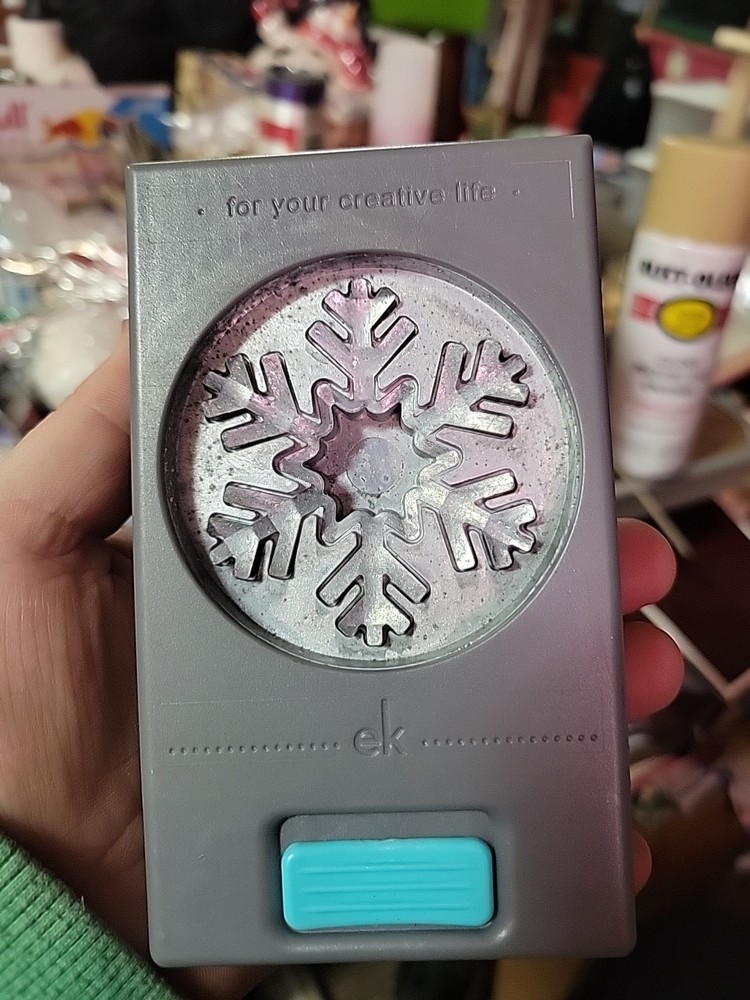 EK Paper Punch Snowflake  Pre-owned